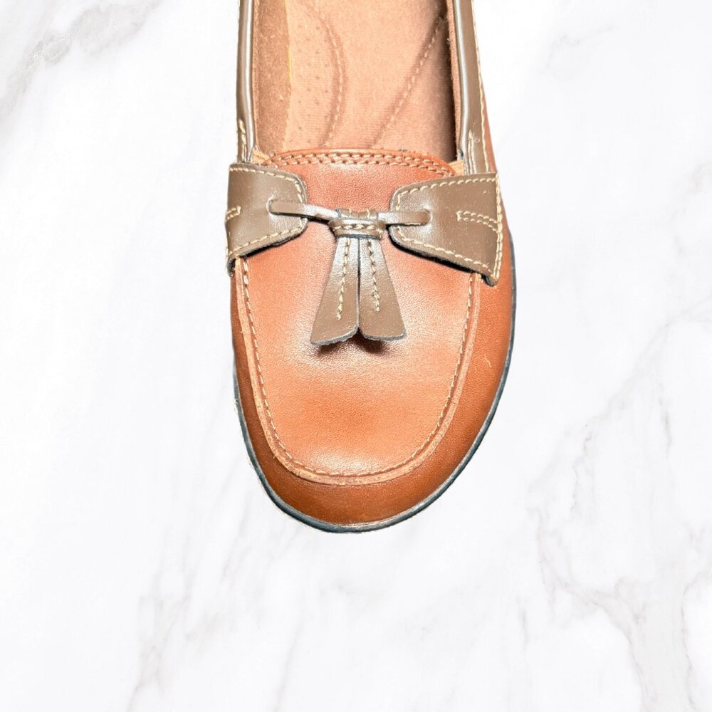Clarks‎ Collection Women's Brown Tasseled Comfort Loafers, Size 8.5 - Picture 5 of 10